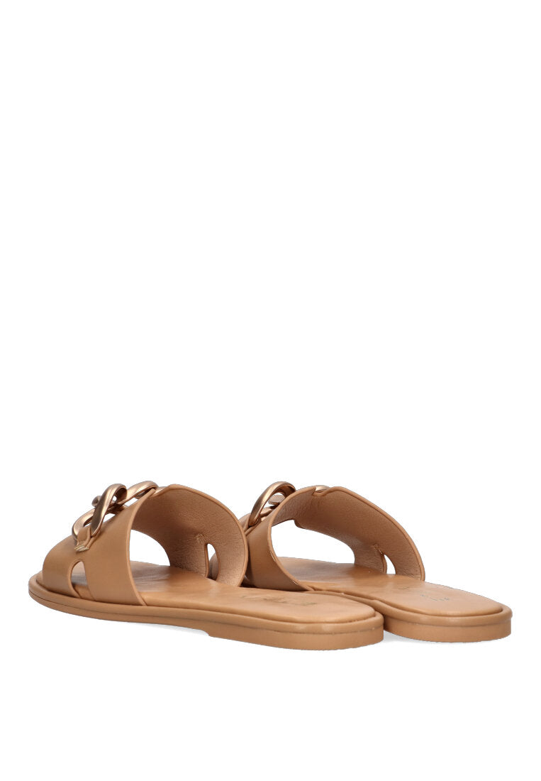 SANDALIA DETALLE CADENA ETIKA ARENISCO 10025 MUJER CAMEL