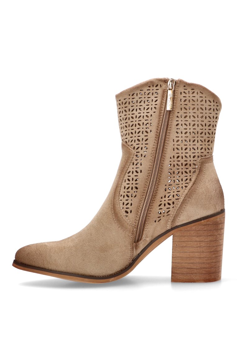 BOTIN CALADO ELAFONISI 01 31121 ETIKA MUJER TAUPE