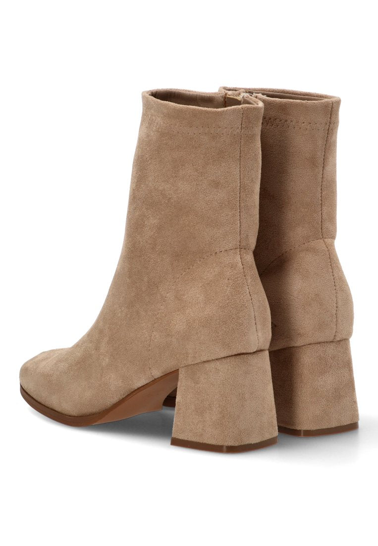 BOTIN ANTELINA VIOLETA 32012 ETIKA MUJER BEIGE