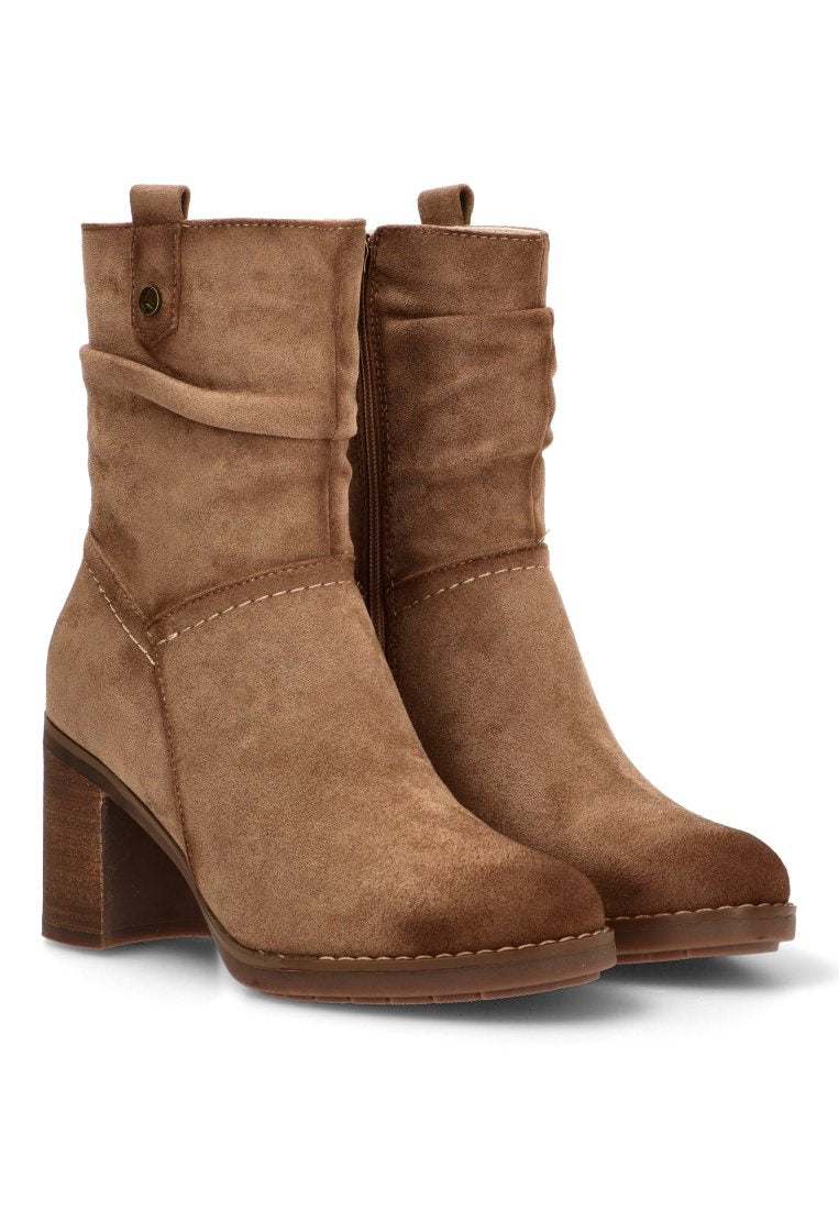BOTIN ARREGLADO TACON MADERA SOFIA 01 11037 ETIKA MUJER TAUPE
