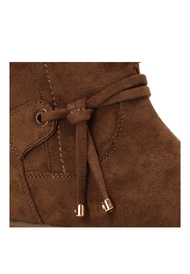 BOTIN ARRUGADO ANGER 02 11112 ETIKA MUJER MARRoN