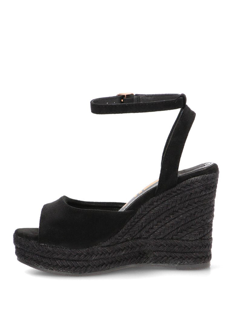 CUyA ALTA ANACAPRI 20061 ETIKA MUJER NEGRO