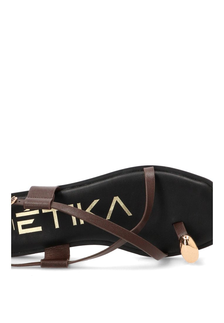 SANDALIAS APLIQUE DORADO MARINAPICCOLA 10099 ETIKA MUJER MARRoN