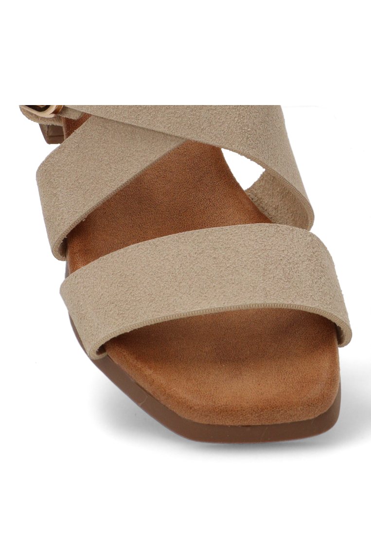 SANDALIA TIRAS HABILLA MYRTA 30033 ETIKA MUJER BEIGE