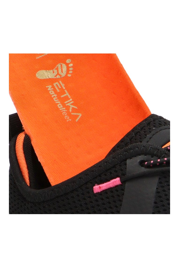 DEPORTIVO MALLA NATURAL FEET ALTAIR ETIKA MUJER NEGRO