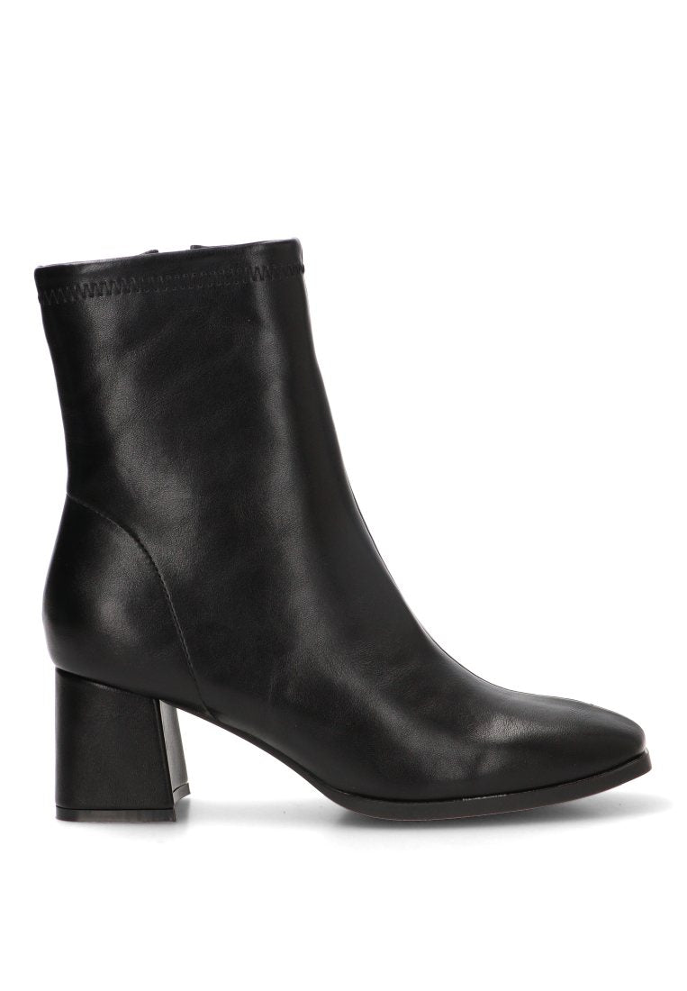 BOTIN 32012 ETIKA MUJER NEGRO