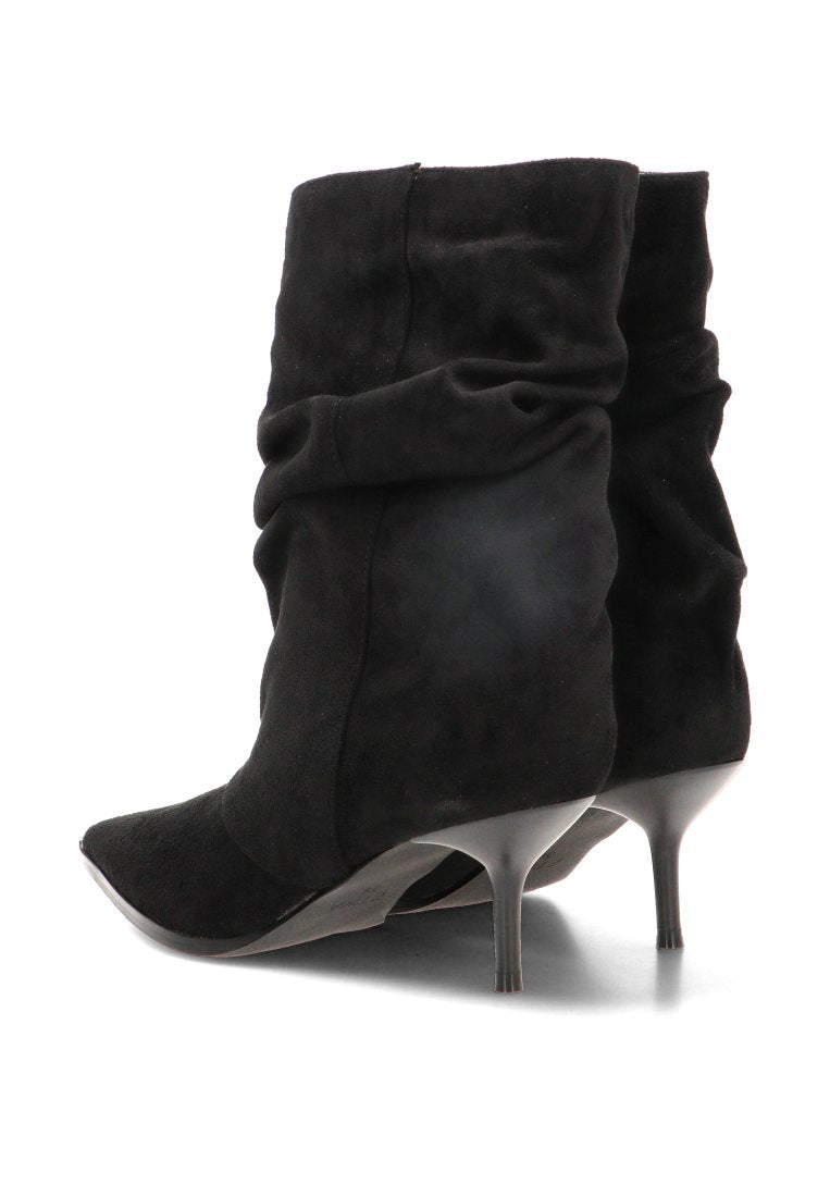 BOTIN ARRUGADO ESTELLE 32033 ETIKA MUJER NEGRO
