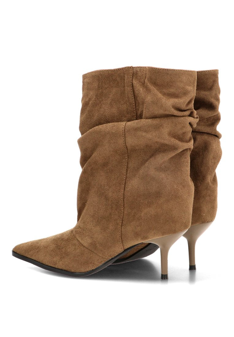 BOTIN ARRUGADO ESTELLE 32033 ETIKA MUJER TAUPE