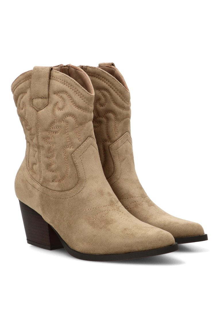 BOTIN CAMPERO MARTINA 01 110563 ETIKA MUJER TAUPE