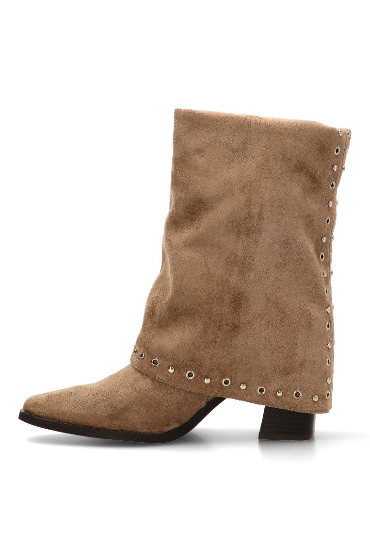 BOTIN CUBIERTO TACHAS ETERNAL 32029 ETIKA MUJER TAUPE