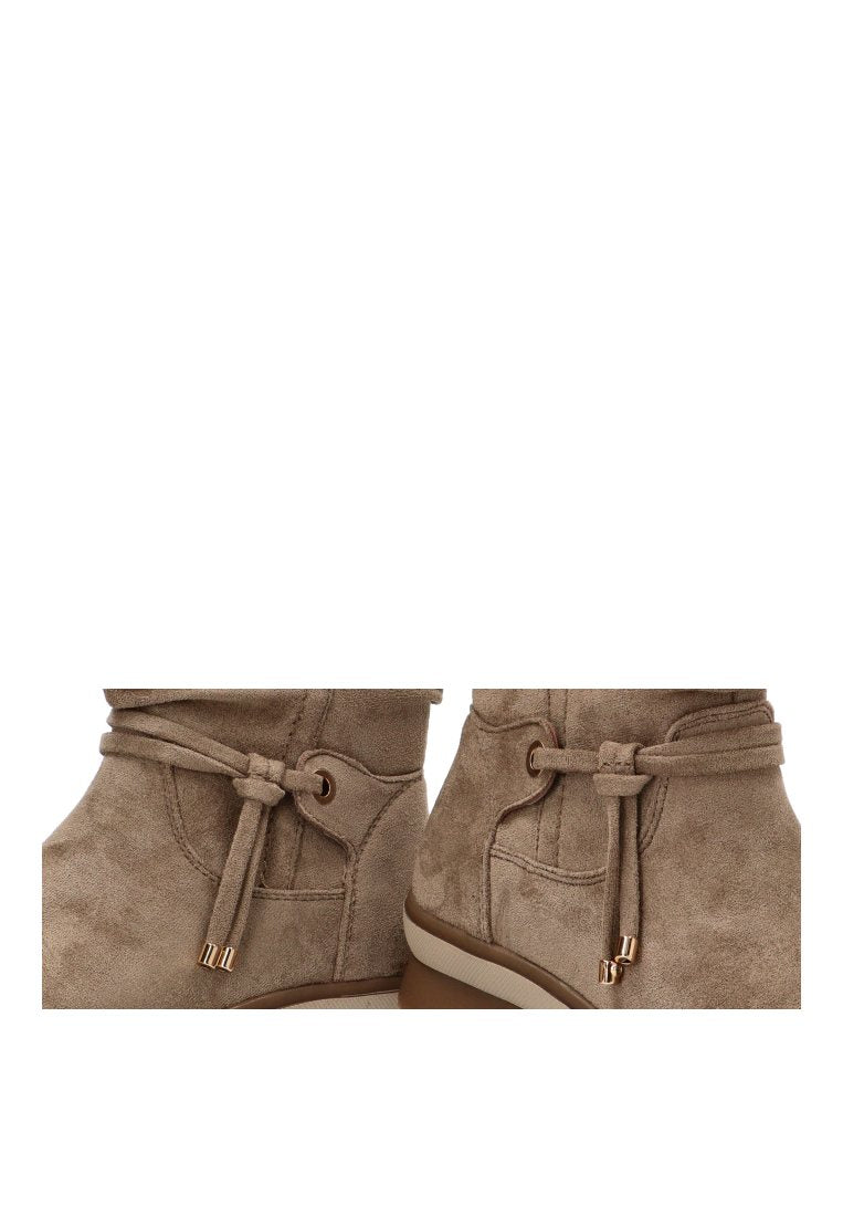 BOTIN ARRUGADO ANGER 02 11112 ETIKA, MUJER TAUPE