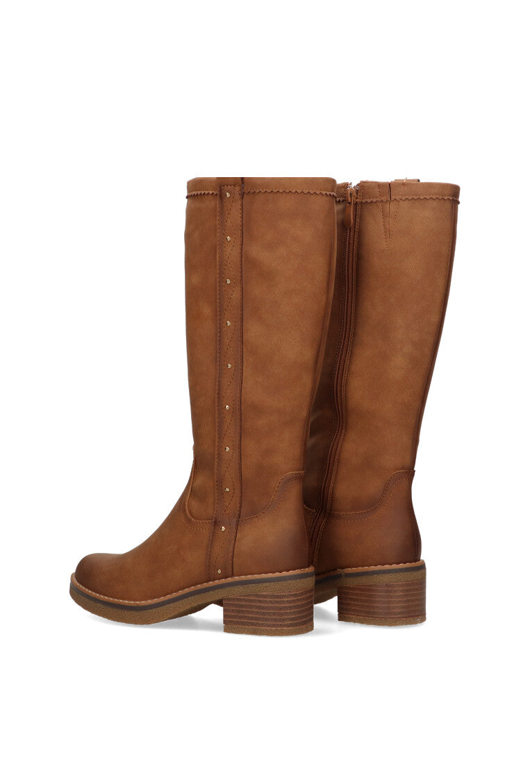 BOTA TACHUELAS LYON 04 CAMEL MUJER CAyA ALTA