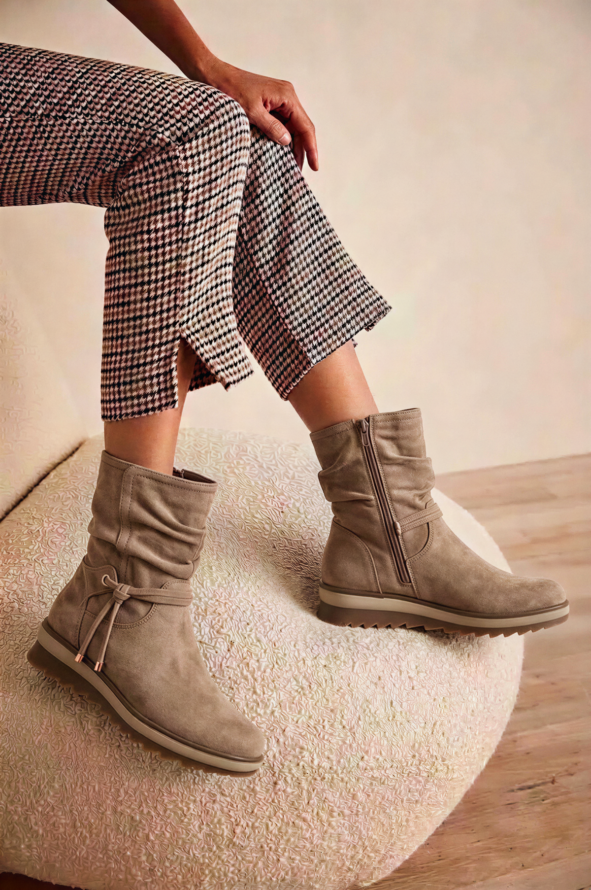 BOTIN ARRUGADO CREMALLERA ANGER 02 11112, ETIKA, MUJER, TAUPE