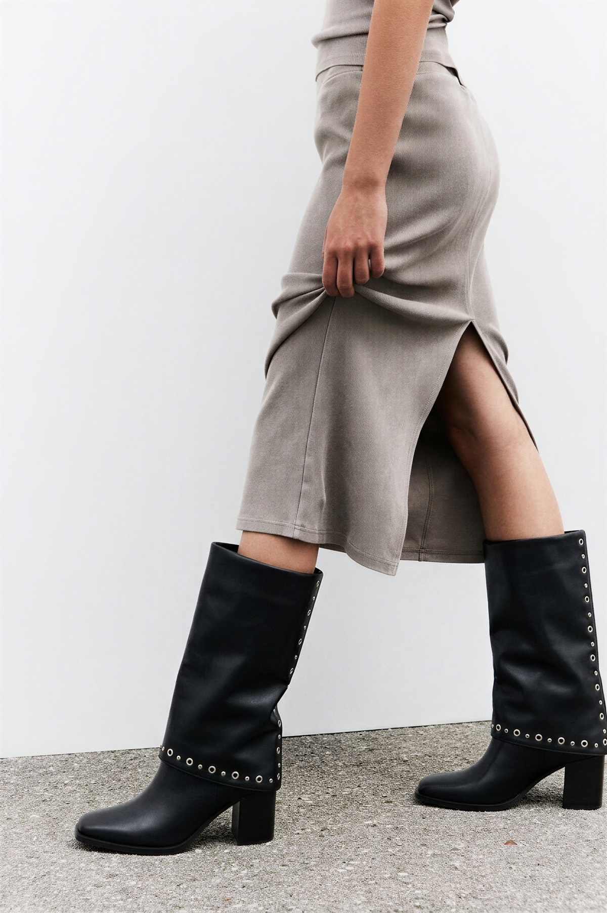 BOTIN CUBIERTO TACHAS ETERNAL 32029, ETIKA, MUJER, NEGRO